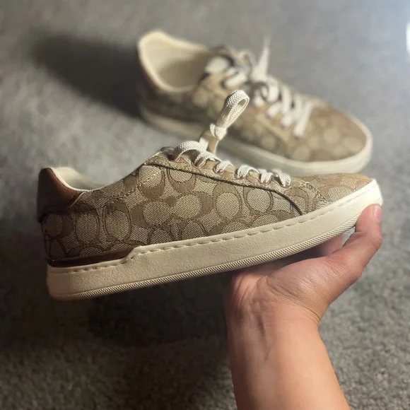 Coach | Shoes | Coach Clip Low Top Sneaker Size 8 | Poshmark